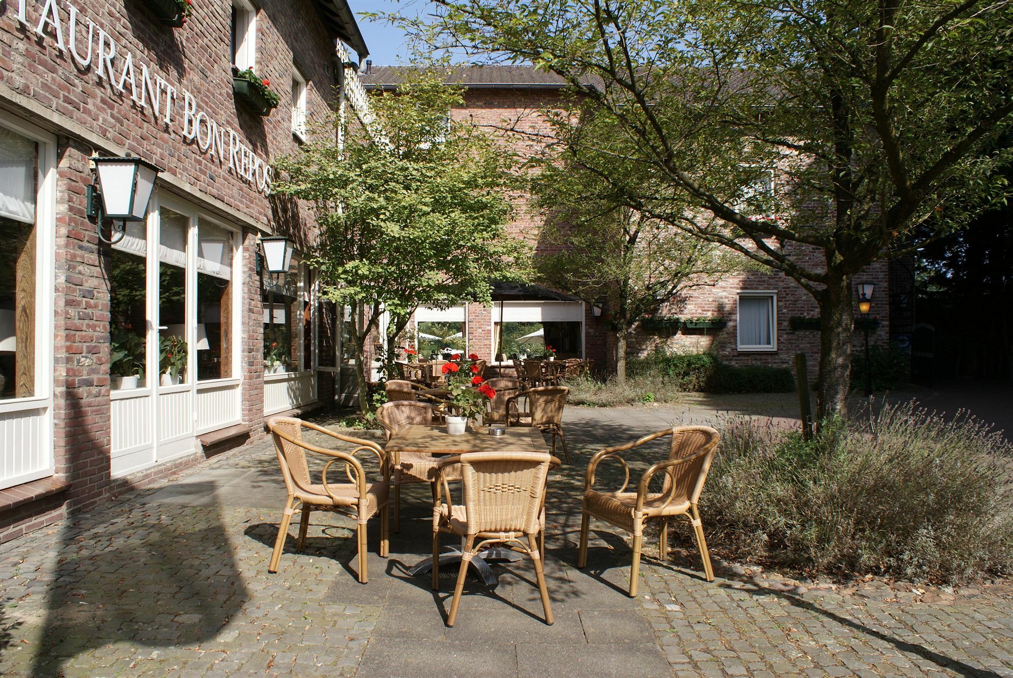 Fletcher Hotel Restaurant Bon Repos Noorbeek Exterior photo